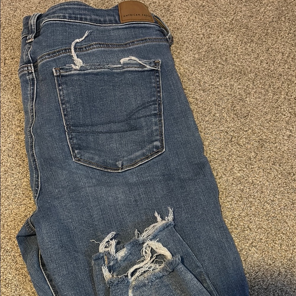 American Eagle Outfitters High Rise Medium Wash Skinny Jeans Distressed Style